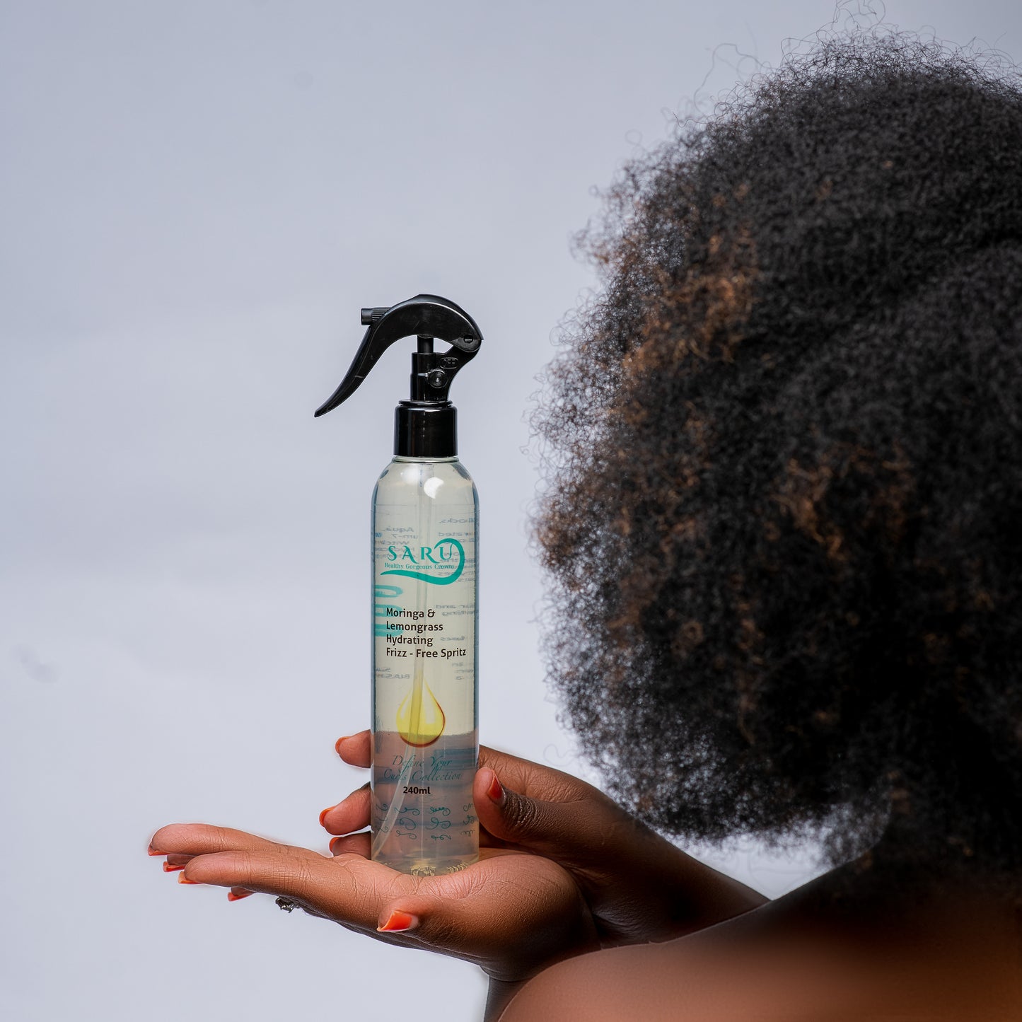 MORINGA & LEMONGRASS HYDRATING FRIZZ-FREE SPRITZ (240 ml)